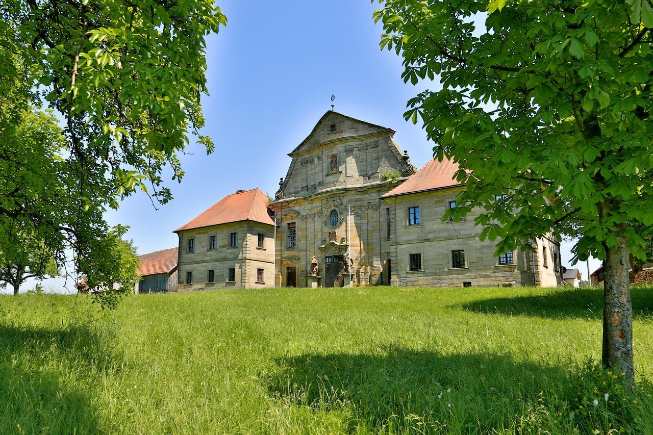 Hotel Kloster-Gasthof Speinshart Eschenbach in der Oberpfalz エクステリア 写真